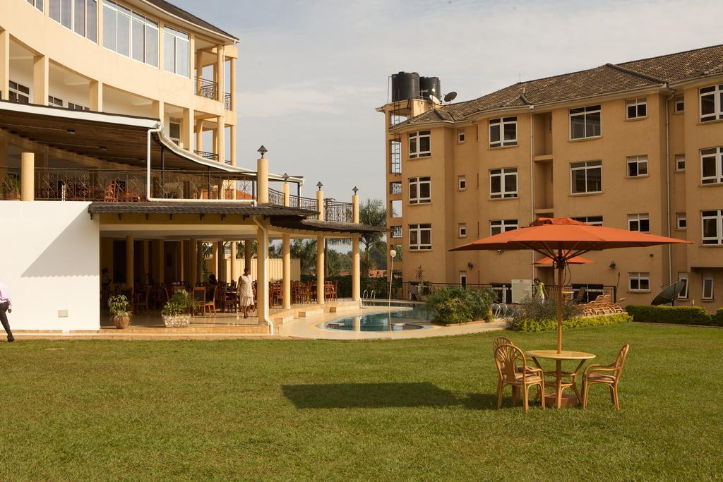 City Royal Resort Hotel Kyambogo  Ngoại thất bức ảnh