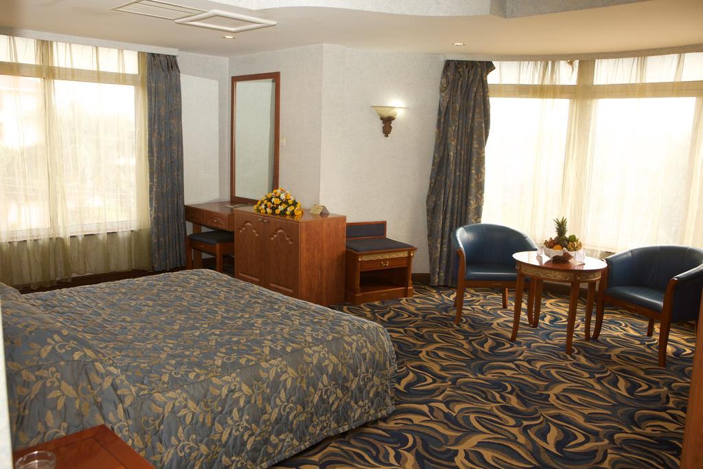 City Royal Resort Hotel Kyambogo  Phòng bức ảnh