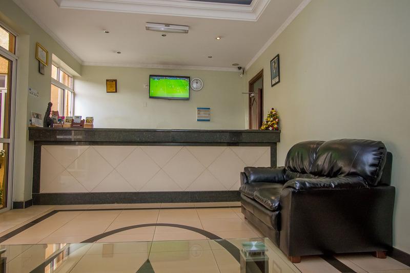 City Royal Resort Hotel Kyambogo  Ngoại thất bức ảnh