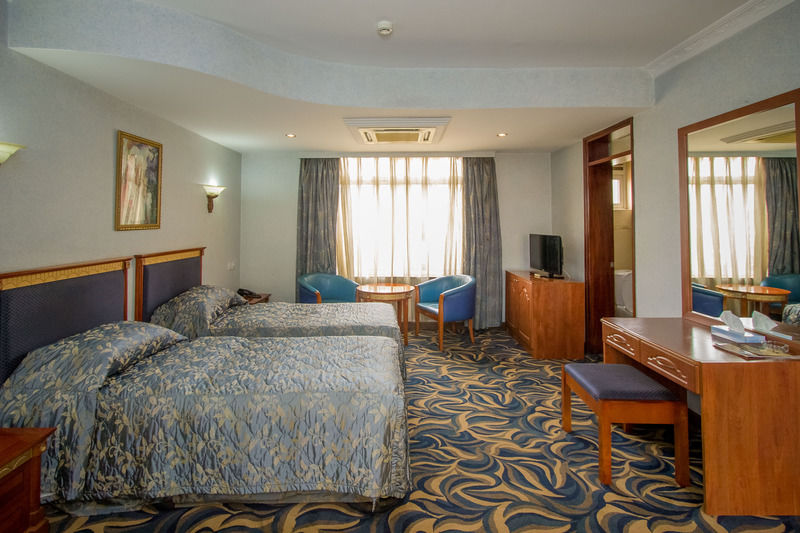 City Royal Resort Hotel Kyambogo  Ngoại thất bức ảnh