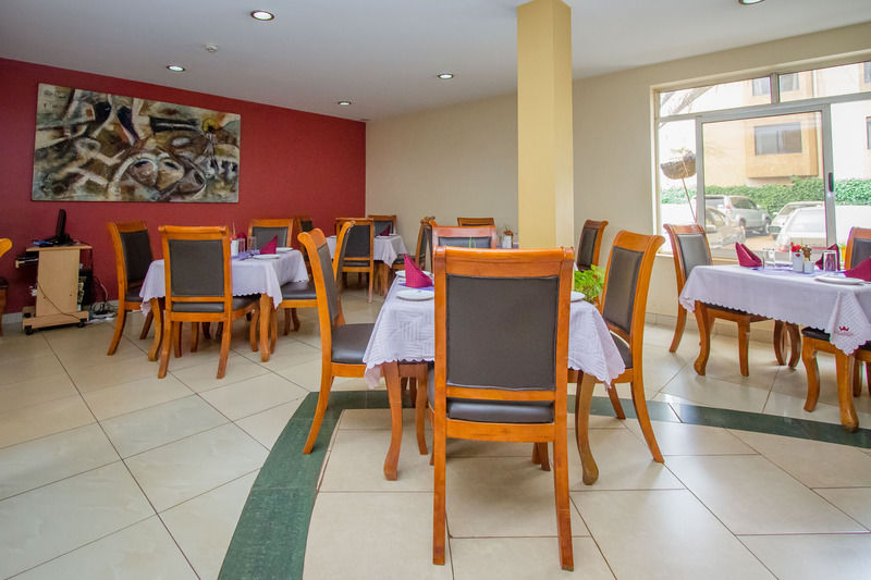 City Royal Resort Hotel Kyambogo  Ngoại thất bức ảnh