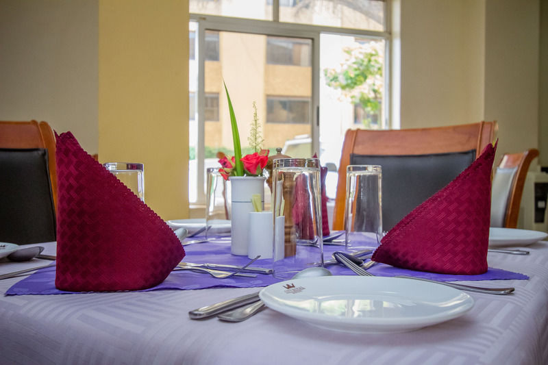 City Royal Resort Hotel Kyambogo  Ngoại thất bức ảnh