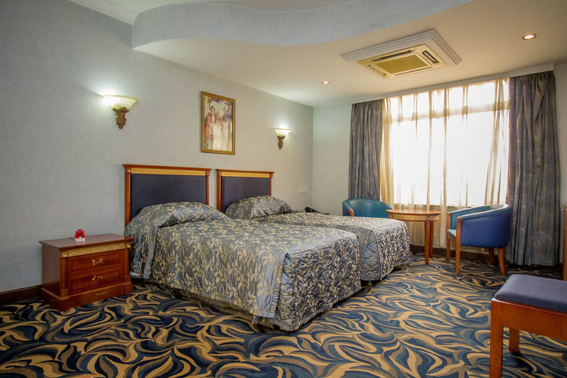 City Royal Resort Hotel Kyambogo  Ngoại thất bức ảnh